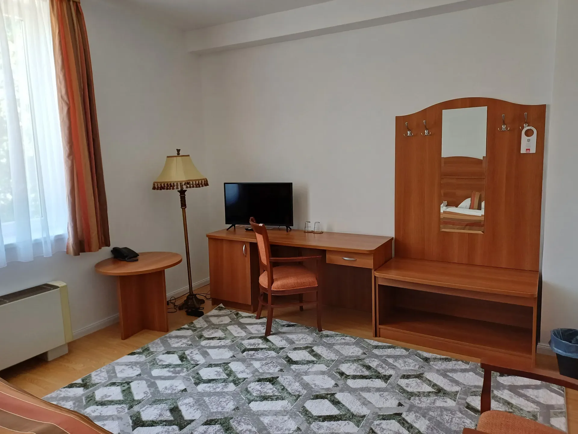 Standard Twin Room — 7